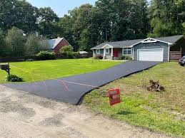 Best Asphalt Driveway Installation  in Granbury, TX